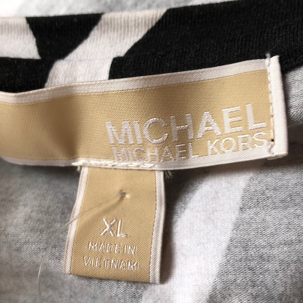 REDUCED! Micheal Kors Shirt- NWOT - Picture 5 of 6